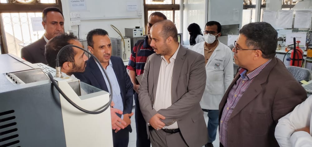 وزير الصناعة يطلع على سير العمل والنشاط في هيئة المواصفات